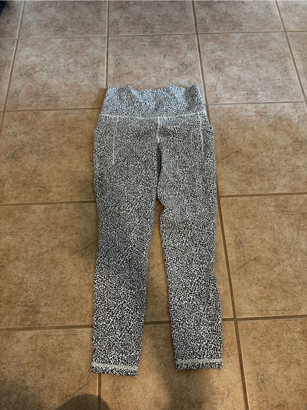 Athleta Black and White Speckle Print Leggings